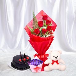 Truffle Chocolate Eggless Cake Round Delight